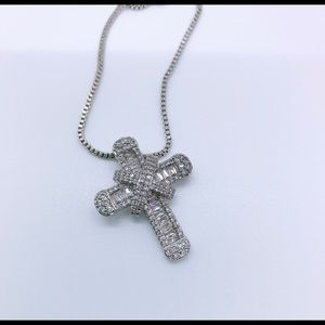 925 SterlinSilver stimulated DiamondCross Necklace